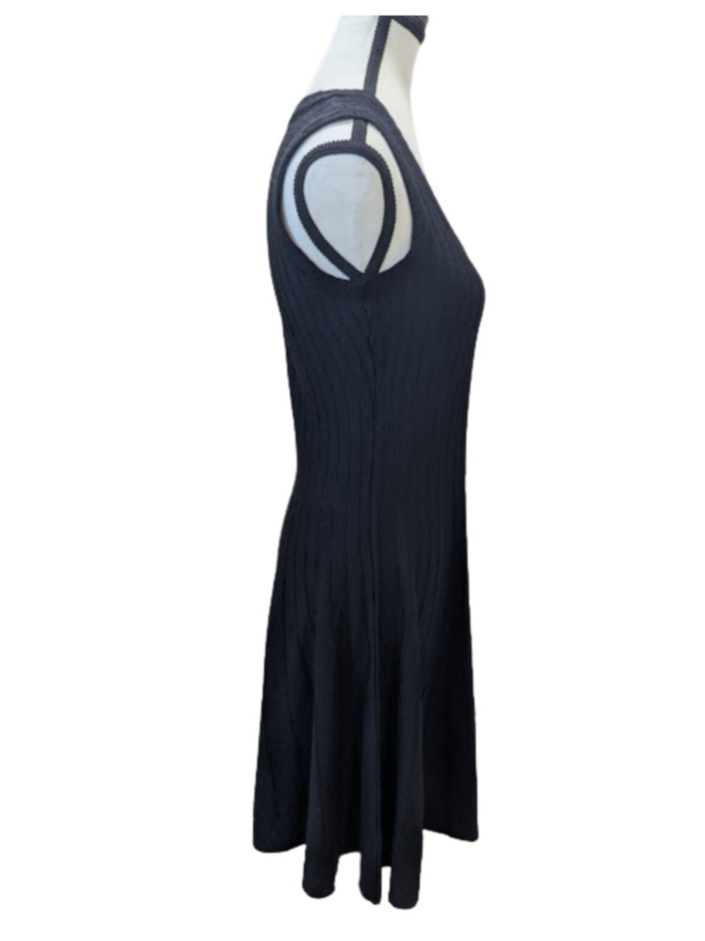 Nic+Zoe Quiet Luxury Minimalist Fit and Flare Knit Dress Black Old Money Midi M - Picture 3 of 13